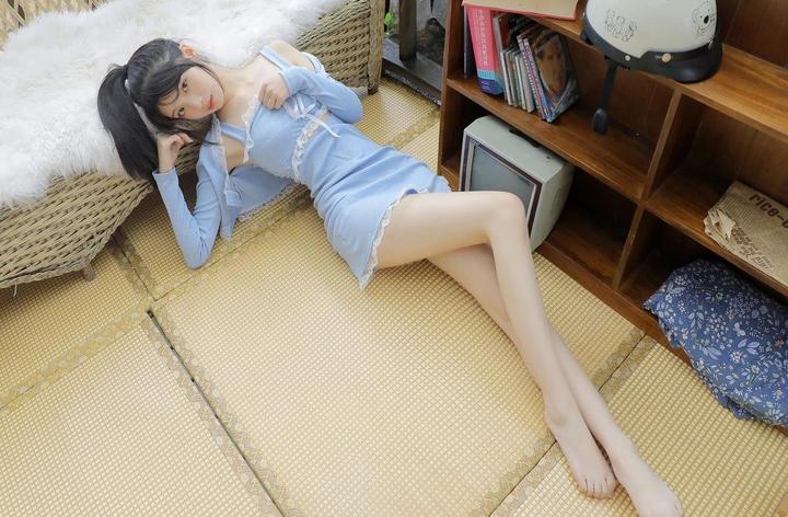 山巅日出云海金光